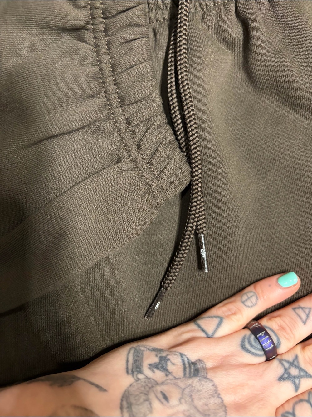 NWOT ALO Accolade Sweatpant Jogger *29” (Olive Tree) Size 2X - Picture 11 of 12